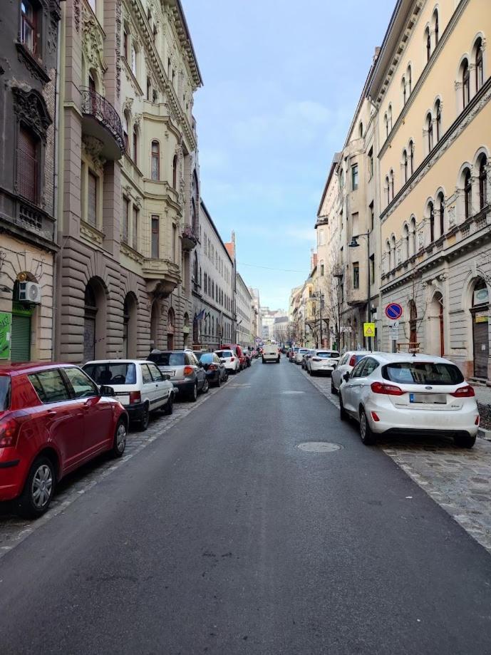 Hi!5 Spacious Apartment Budapest Palotanegyed Exterior foto